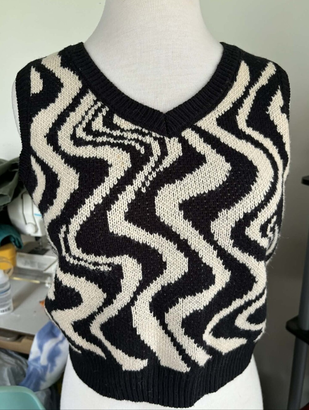 No Boundaries Black & Cream Zigzag V-Neck Sweater Vest